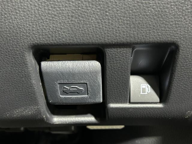 ハリアーハイブリッド Ｚ　モデリスタエアロ　ＪＢＬサウンド　純正１２．３ｉｎｃナビＴＶ　３６０カメラ　デジタルインナーミラー　ハーフレザー　電動リアゲート　ヘッドアップＤ　レーダーＣ　衝突軽減Ｂ　ＬＴＡ　ＢＳＭ　置き型充電（27枚目）