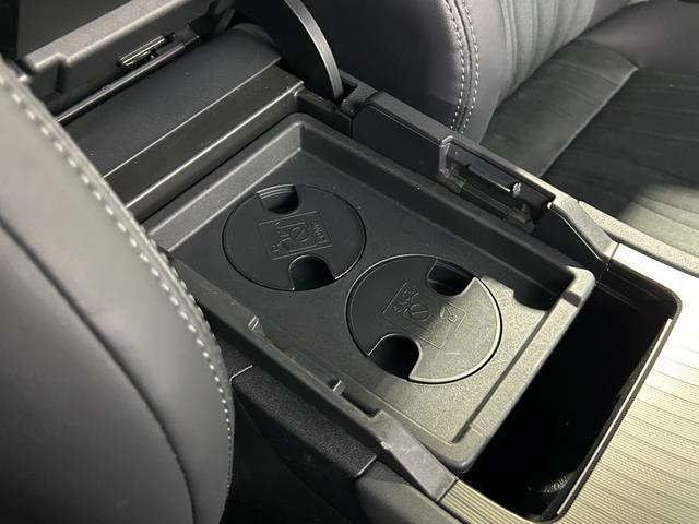 ハリアーハイブリッド Ｚ　モデリスタエアロ　ＪＢＬサウンド　純正１２．３ｉｎｃナビＴＶ　３６０カメラ　デジタルインナーミラー　ハーフレザー　電動リアゲート　ヘッドアップＤ　レーダーＣ　衝突軽減Ｂ　ＬＴＡ　ＢＳＭ　置き型充電（29枚目）