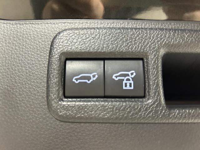 ハリアーハイブリッド Ｚ　モデリスタエアロ　ＪＢＬサウンド　純正１２．３ｉｎｃナビＴＶ　３６０カメラ　デジタルインナーミラー　ハーフレザー　電動リアゲート　ヘッドアップＤ　レーダーＣ　衝突軽減Ｂ　ＬＴＡ　ＢＳＭ　置き型充電（50枚目）