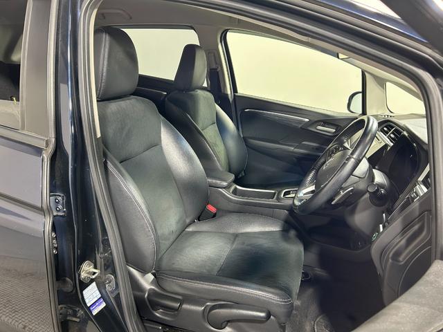 【１列目】店舗にて現車の確認も頂けます！　最新ナビ（フルセグ・ＤＶＤ再生）もご案内しております。カロッツェリア・アルパイン・イクリプスのカーナビを取扱っています！バックカメラ（バックモニター）の取付も