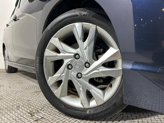 【純正１６インチアルミホイール】　＊＊社外アルミホイール／スタッドレスの取り付けも扱っています。＊＊