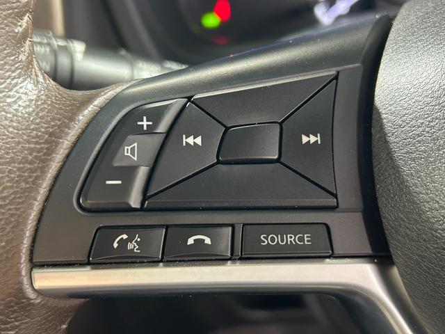 ノート ｅ－パワー　メダリスト　ベージュレザーシート　純正ナビＴＶ　３６０カメラ　デジタルインナーミラー　衝突軽減ブレーキ　レーンアシスト　スマートキー　プッシュスタート　クリアランスソナー　ドライブレコーダー　ＥＴＣ（35枚目）