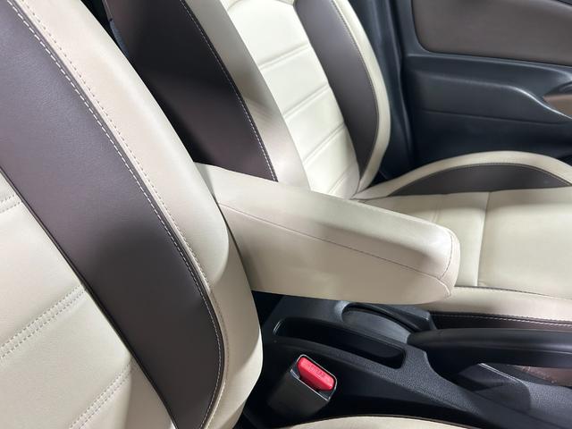 ノート ｅ－パワー　メダリスト　ベージュレザーシート　純正ナビＴＶ　３６０カメラ　デジタルインナーミラー　衝突軽減ブレーキ　レーンアシスト　スマートキー　プッシュスタート　クリアランスソナー　ドライブレコーダー　ＥＴＣ（41枚目）