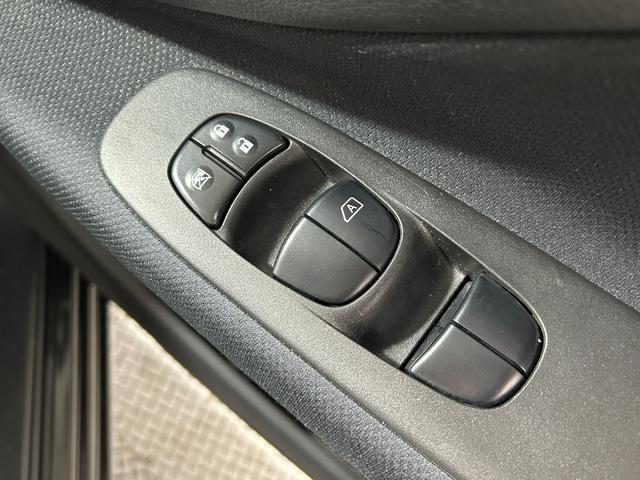 セレナ Hスター Vセレ+セーフティクロスギア SHV Aセフ 黒革シート 純正ナビTV 360カメラ フリップダウンモニター クルーズコントロール 衝突軽減ブレーキ レーンアシスト 両側パワースライドドア クリアランスソナー リアオートエアコン ETC(39枚目)