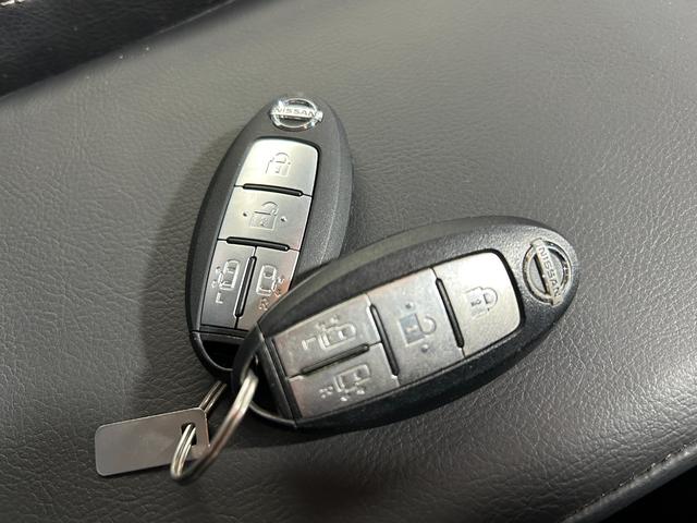 セレナ Hスター Vセレ+セーフティクロスギア SHV Aセフ 黒革シート 純正ナビTV 360カメラ フリップダウンモニター クルーズコントロール 衝突軽減ブレーキ レーンアシスト 両側パワースライドドア クリアランスソナー リアオートエアコン ETC(43枚目)