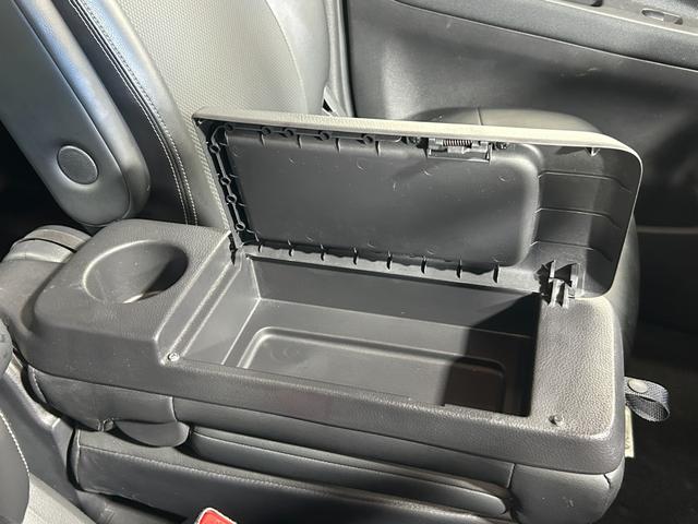 セレナ Hスター Vセレ+セーフティクロスギア SHV Aセフ 黒革シート 純正ナビTV 360カメラ フリップダウンモニター クルーズコントロール 衝突軽減ブレーキ レーンアシスト 両側パワースライドドア クリアランスソナー リアオートエアコン ETC(52枚目)