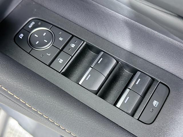 アルファードハイブリッド Ｚ　ユニバーサルステップ　トヨタチームメイトアドバンストパーク　ヘッドアップＤ　左右独立ムーンルーフ　フリップダウンモニター　レーダーＣ　ＰＣＳ　ＬＫＡ　ＢＳＭ　ＡＣ１００Ｖドラレコ　ＥＴＣ（23枚目）