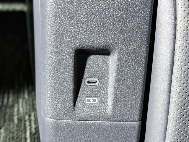 アルファードハイブリッド Ｚ　ユニバーサルステップ　トヨタチームメイトアドバンストパーク　ヘッドアップＤ　左右独立ムーンルーフ　フリップダウンモニター　レーダーＣ　ＰＣＳ　ＬＫＡ　ＢＳＭ　ＡＣ１００Ｖドラレコ　ＥＴＣ（32枚目）