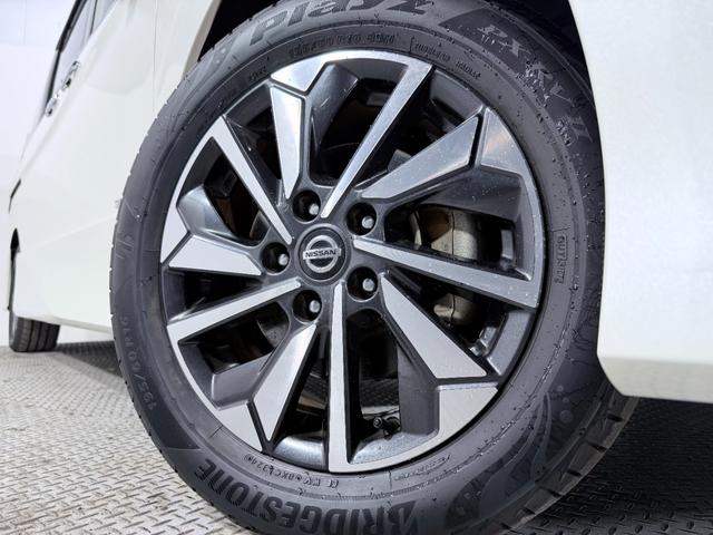 セレナ ハイウェイスターＶ　ＰｒｏＰＩＬＯＴ　純正１０ｉｎｃナビＴＶ　３６０カメラ　後席モニター　レーダーＣ　衝突軽減Ｂ　レーンアシスト　ＢＳＭ　両側パワースライドドア　パークアシスト　クリアランスソナー　ドライブレコーダー（18枚目）