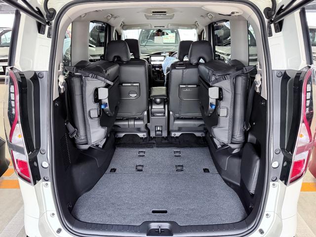 セレナ ハイウェイスターＶ　ＰｒｏＰＩＬＯＴ　純正１０ｉｎｃナビＴＶ　３６０カメラ　後席モニター　レーダーＣ　衝突軽減Ｂ　レーンアシスト　ＢＳＭ　両側パワースライドドア　パークアシスト　クリアランスソナー　ドライブレコーダー（23枚目）