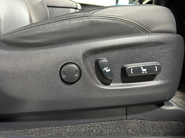 ランドクルーザープラド ＴＸ　Ｌパッケージ　マットブラックエディション　サンルーフ　黒革シート　ＡＬＰＩＮＥ９ｉｎｃナビＴＶ　バックカメラ　後席モニター　パワーシート／ヒーター／エアコン　レーダークルコン　衝突軽減Ｂ　レーンアシスト　オートハイビーム　前後ドラレコ　ＥＴＣ（8枚目）