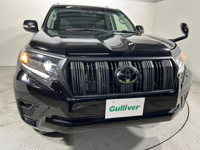 ランドクルーザープラド ＴＸ　Ｌパッケージ　マットブラックエディション　サンルーフ　黒革シート　ＡＬＰＩＮＥ９ｉｎｃナビＴＶ　バックカメラ　後席モニター　パワーシート／ヒーター／エアコン　レーダークルコン　衝突軽減Ｂ　レーンアシスト　オートハイビーム　前後ドラレコ　ＥＴＣ（17枚目）