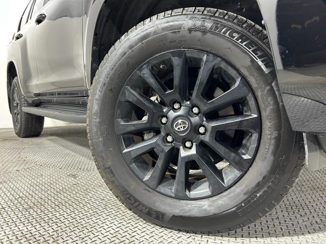 ランドクルーザープラド ＴＸ　Ｌパッケージ　マットブラックエディション　サンルーフ　黒革シート　ＡＬＰＩＮＥ９ｉｎｃナビＴＶ　バックカメラ　後席モニター　パワーシート／ヒーター／エアコン　レーダークルコン　衝突軽減Ｂ　レーンアシスト　オートハイビーム　前後ドラレコ　ＥＴＣ（18枚目）