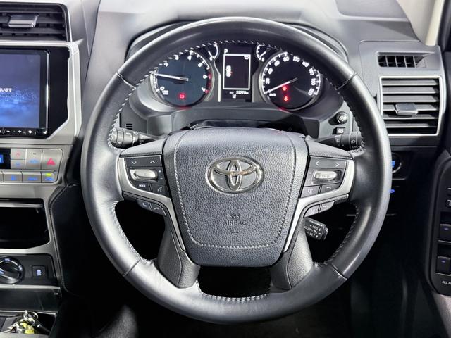 ランドクルーザープラド ＴＸ　Ｌパッケージ　マットブラックエディション　サンルーフ　黒革シート　ＡＬＰＩＮＥ９ｉｎｃナビＴＶ　バックカメラ　後席モニター　パワーシート／ヒーター／エアコン　レーダークルコン　衝突軽減Ｂ　レーンアシスト　オートハイビーム　前後ドラレコ　ＥＴＣ（27枚目）