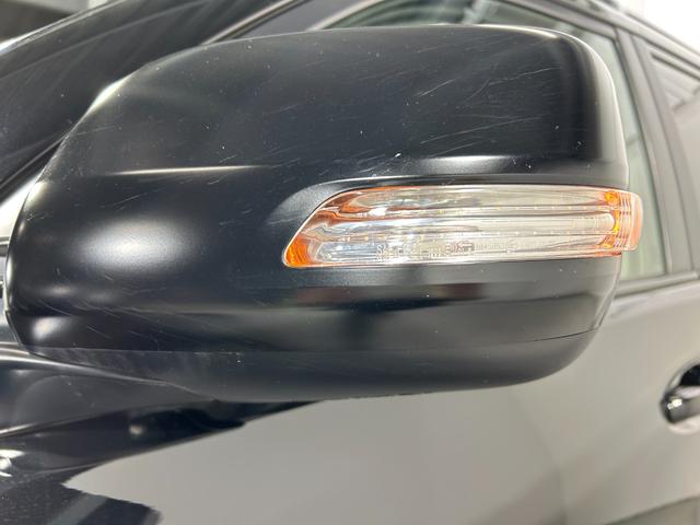 ランドクルーザープラド ＴＸ　Ｌパッケージ　マットブラックエディション　サンルーフ　黒革シート　ＡＬＰＩＮＥ９ｉｎｃナビＴＶ　バックカメラ　後席モニター　パワーシート／ヒーター／エアコン　レーダークルコン　衝突軽減Ｂ　レーンアシスト　オートハイビーム　前後ドラレコ　ＥＴＣ（60枚目）