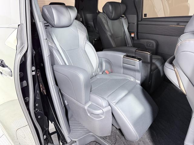 ヴェルファイアハイブリッド Ｚ　プレミア　トヨタチームメイト　アドバンスドパーク　左右独立ムーンルーフ　黒革シート　１４ｉｎｃナビＴＶ　３６０カメラ　後席モニター　ヘッドアップＤ　デジタルインナーミラー　パワーシート／ヒーター／エアコン（41枚目）