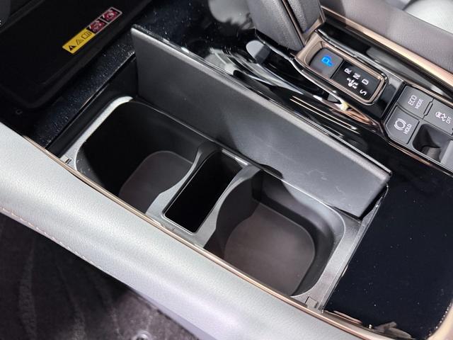 ヴェルファイアハイブリッド Ｚ　プレミア　トヨタチームメイト　アドバンスドパーク　左右独立ムーンルーフ　黒革シート　１４ｉｎｃナビＴＶ　３６０カメラ　後席モニター　ヘッドアップＤ　デジタルインナーミラー　パワーシート／ヒーター／エアコン（50枚目）