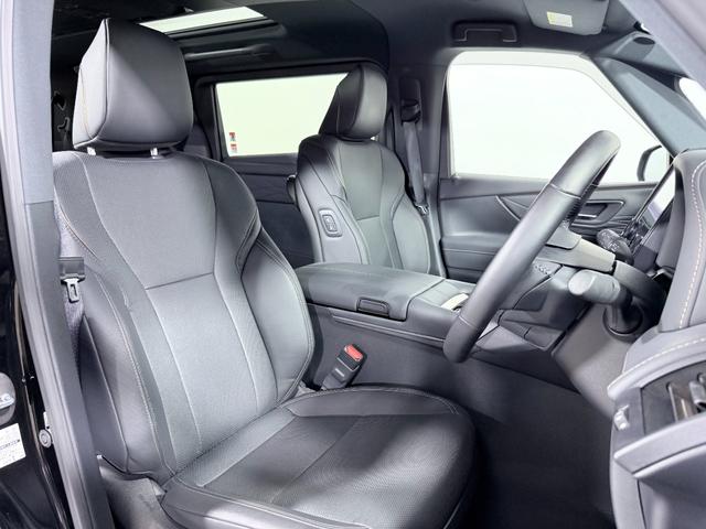 アルファードハイブリッド Ｚ　左右独立ムーンルーフ　黒革シート　ユニバーサルステップ　１４ｉｎｃナビＴＶ　３６０カメラ　後席モニター　デジタルインナーミラー　パワーシート／ヒーター／エアコン　電動リアゲート　レーダーＣ　衝突軽減Ｂ（13枚目）