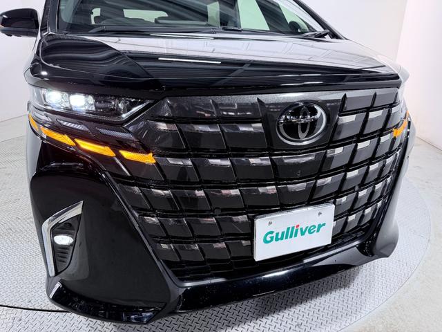 アルファードハイブリッド Ｚ　左右独立ムーンルーフ　黒革シート　ユニバーサルステップ　１４ｉｎｃナビＴＶ　３６０カメラ　後席モニター　デジタルインナーミラー　パワーシート／ヒーター／エアコン　電動リアゲート　レーダーＣ　衝突軽減Ｂ（17枚目）