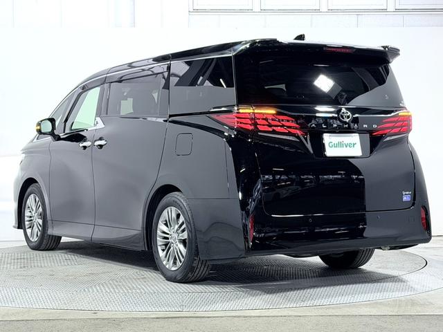 アルファードハイブリッド Ｚ　左右独立ムーンルーフ　黒革シート　ユニバーサルステップ　１４ｉｎｃナビＴＶ　３６０カメラ　後席モニター　デジタルインナーミラー　パワーシート／ヒーター／エアコン　電動リアゲート　レーダーＣ　衝突軽減Ｂ（21枚目）