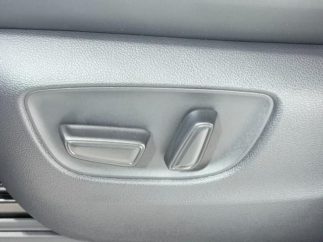 アルファードハイブリッド Ｚ　左右独立ムーンルーフ　黒革シート　ユニバーサルステップ　１４ｉｎｃナビＴＶ　３６０カメラ　後席モニター　デジタルインナーミラー　パワーシート／ヒーター／エアコン　電動リアゲート　レーダーＣ　衝突軽減Ｂ（34枚目）