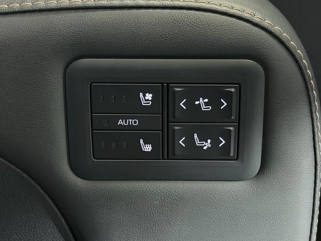 アルファードハイブリッド Ｚ　左右独立ムーンルーフ　黒革シート　ユニバーサルステップ　１４ｉｎｃナビＴＶ　３６０カメラ　後席モニター　デジタルインナーミラー　パワーシート／ヒーター／エアコン　電動リアゲート　レーダーＣ　衝突軽減Ｂ（38枚目）