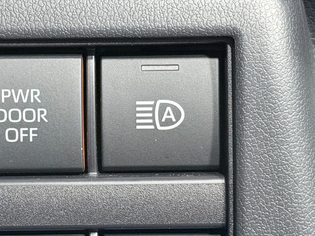 アルファードハイブリッド Ｚ　左右独立ムーンルーフ　黒革シート　ユニバーサルステップ　１４ｉｎｃナビＴＶ　３６０カメラ　後席モニター　デジタルインナーミラー　パワーシート／ヒーター／エアコン　電動リアゲート　レーダーＣ　衝突軽減Ｂ（47枚目）