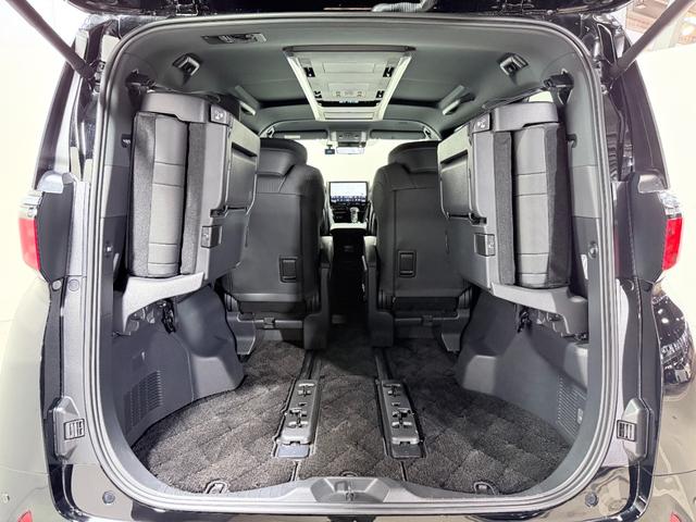 アルファードハイブリッド Ｚ　左右独立ムーンルーフ　黒革シート　ユニバーサルステップ　１４ｉｎｃナビＴＶ　３６０カメラ　後席モニター　デジタルインナーミラー　パワーシート／ヒーター／エアコン　電動リアゲート　レーダーＣ　衝突軽減Ｂ（51枚目）