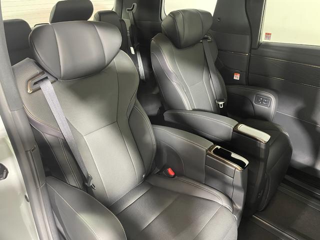 アルファード Ｚ　トヨタチームメイト　アドバンスドパーク　左右独立ムーンルーフ　黒革　モデリスタ　１４ｉｎｃナビＴＶ　３６０カメラ　後席モニター　デジタルインナーミラー　パワーシート／ヒーター／エアコン　電動リアゲート（14枚目）