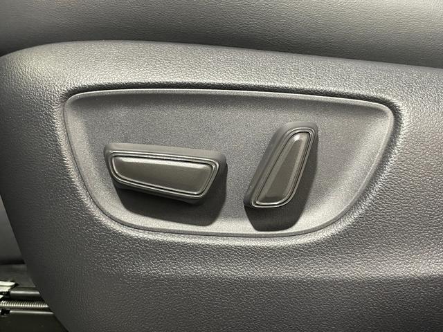 アルファード Ｚ　トヨタチームメイト　アドバンスドパーク　左右独立ムーンルーフ　黒革　モデリスタ　１４ｉｎｃナビＴＶ　３６０カメラ　後席モニター　デジタルインナーミラー　パワーシート／ヒーター／エアコン　電動リアゲート（32枚目）