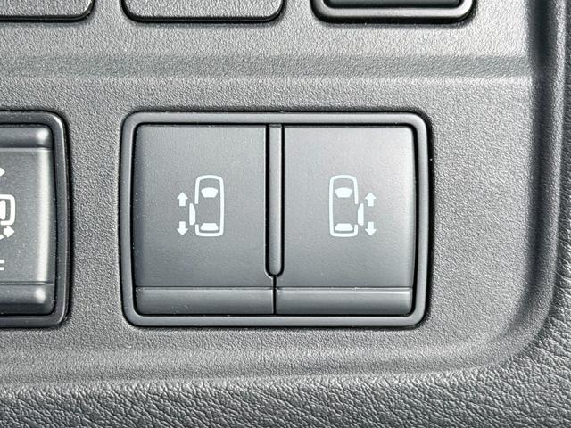 セレナ ハイウェイスターＶ　ＰｒｏＰＩＬＯＴ　純正１０ｉｎｃナビＴＶ　３６０カメラ　フリップダウンモニター　デジタルインナーミラー　レーダークルコン　衝突軽減Ｂ　レーンアシスト　ＢＳＭ　両側パワースライドドア　リアオートエアコン（10枚目）