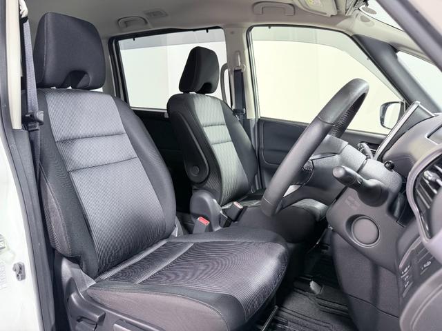 セレナ ハイウェイスターＶ　ＰｒｏＰＩＬＯＴ　純正１０ｉｎｃナビＴＶ　３６０カメラ　フリップダウンモニター　デジタルインナーミラー　レーダークルコン　衝突軽減Ｂ　レーンアシスト　ＢＳＭ　両側パワースライドドア　リアオートエアコン（13枚目）