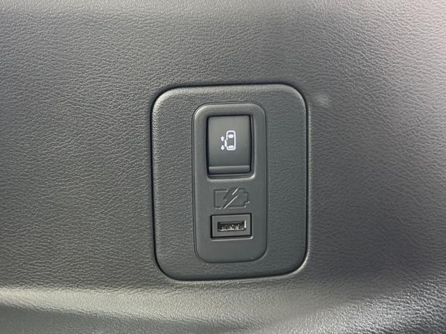 セレナ ハイウェイスターＶ　ＰｒｏＰＩＬＯＴ　純正１０ｉｎｃナビＴＶ　３６０カメラ　フリップダウンモニター　デジタルインナーミラー　レーダークルコン　衝突軽減Ｂ　レーンアシスト　ＢＳＭ　両側パワースライドドア　リアオートエアコン（22枚目）