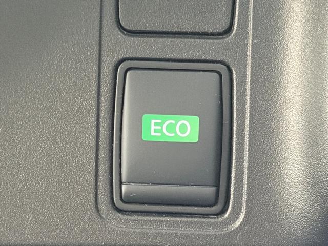 セレナ ハイウェイスターＶ　ＰｒｏＰＩＬＯＴ　純正１０ｉｎｃナビＴＶ　３６０カメラ　フリップダウンモニター　デジタルインナーミラー　レーダークルコン　衝突軽減Ｂ　レーンアシスト　ＢＳＭ　両側パワースライドドア　リアオートエアコン（27枚目）