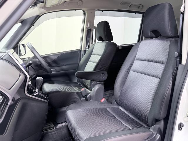 セレナ ハイウェイスターＶ　ＰｒｏＰＩＬＯＴ　純正１０ｉｎｃナビＴＶ　３６０カメラ　フリップダウンモニター　デジタルインナーミラー　レーダークルコン　衝突軽減Ｂ　レーンアシスト　ＢＳＭ　両側パワースライドドア　リアオートエアコン（33枚目）