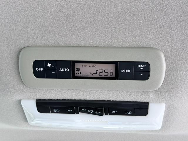 セレナ ハイウェイスターＶ　ＰｒｏＰＩＬＯＴ　純正１０ｉｎｃナビＴＶ　３６０カメラ　フリップダウンモニター　デジタルインナーミラー　レーダークルコン　衝突軽減Ｂ　レーンアシスト　ＢＳＭ　両側パワースライドドア　リアオートエアコン（35枚目）