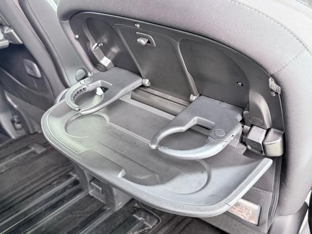 セレナ ハイウェイスターＶ　ＰｒｏＰＩＬＯＴ　純正１０ｉｎｃナビＴＶ　３６０カメラ　フリップダウンモニター　デジタルインナーミラー　レーダークルコン　衝突軽減Ｂ　レーンアシスト　ＢＳＭ　両側パワースライドドア　リアオートエアコン（37枚目）