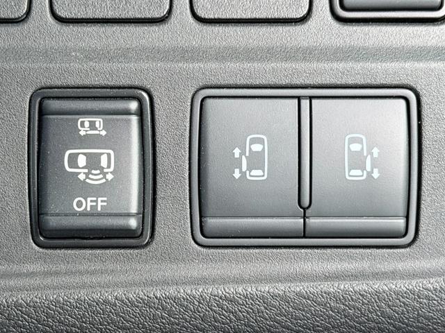 セレナ ハイウェイスターＶ　ＰｒｏＰＩＬＯＴ　純正１０ｉｎｃナビＴＶ　３６０カメラ　フリップダウンモニター　デジタルインナーミラー　レーダークルコン　衝突軽減Ｂ　レーンアシスト　ＢＳＭ　両側パワースライドドア　リアオートエアコン（41枚目）