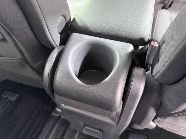 セレナ ハイウェイスターＶ　ＰｒｏＰＩＬＯＴ　純正１０ｉｎｃナビＴＶ　３６０カメラ　フリップダウンモニター　デジタルインナーミラー　レーダークルコン　衝突軽減Ｂ　レーンアシスト　ＢＳＭ　両側パワースライドドア　リアオートエアコン（48枚目）