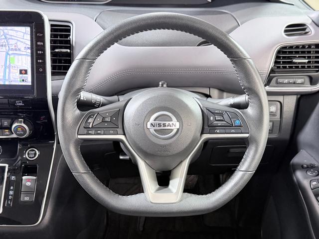 セレナ ハイウェイスターＶ　ＰｒｏＰＩＬＯＴ　純正１０ｉｎｃナビＴＶ　３６０カメラ　フリップダウンモニター　デジタルインナーミラー　レーダークルコン　衝突軽減Ｂ　レーンアシスト　ＢＳＭ　両側パワースライドドア　リアオートエアコン（52枚目）