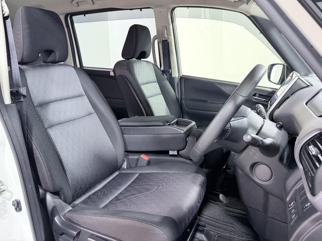 セレナ ハイウェイスターＶ　ＰｒｏＰＩＬＯＴ　純正１０ｉｎｃナビＴＶ　３６０カメラ　フリップダウンモニター　デジタルインナーミラー　レーダークルコン　衝突軽減Ｂ　レーンアシスト　ＢＳＭ　両側パワースライドドア　リアオートエアコン（55枚目）