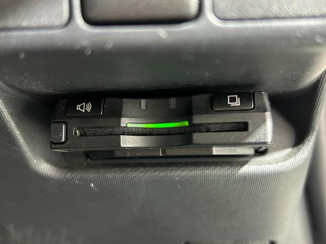 アクア Ｇ　Ｇ’ｓ　社外ナビ　フルセグＴＶ／ＣＤ／ＤＶＤ／Ｂｌｕｅｔｏｏｔｈ接続　バックカメラ　ハーフレザーシート　プッシュスタート　スマートキー　オートライト　フォグランプ　　ＥＴＣ　前後ドライブレコーダー（6枚目）