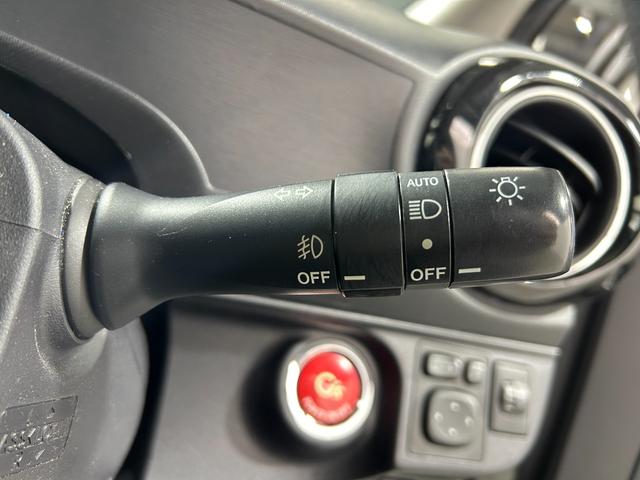 アクア Ｇ　Ｇ’ｓ　社外ナビ　フルセグＴＶ／ＣＤ／ＤＶＤ／Ｂｌｕｅｔｏｏｔｈ接続　バックカメラ　ハーフレザーシート　プッシュスタート　スマートキー　オートライト　フォグランプ　　ＥＴＣ　前後ドライブレコーダー（9枚目）