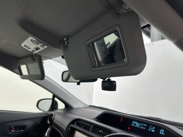 アクア Ｇ　Ｇ’ｓ　社外ナビ　フルセグＴＶ／ＣＤ／ＤＶＤ／Ｂｌｕｅｔｏｏｔｈ接続　バックカメラ　ハーフレザーシート　プッシュスタート　スマートキー　オートライト　フォグランプ　　ＥＴＣ　前後ドライブレコーダー（33枚目）