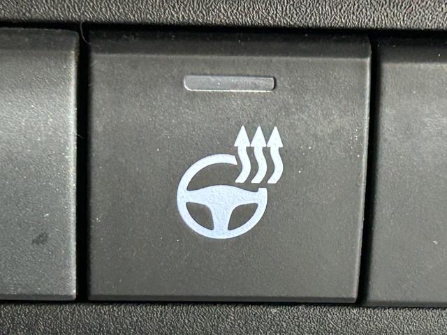 ヤリスクロス ハイブリッドZ 純正ナビ 衝突軽減 全方位カメラ バックカメラ シートヒーター パワーシート レーダークルコン コーナーセンサー レーンアシスト LEDヘッドライト スマートキー 純正AW 前後純正ドラレコ(9枚目)