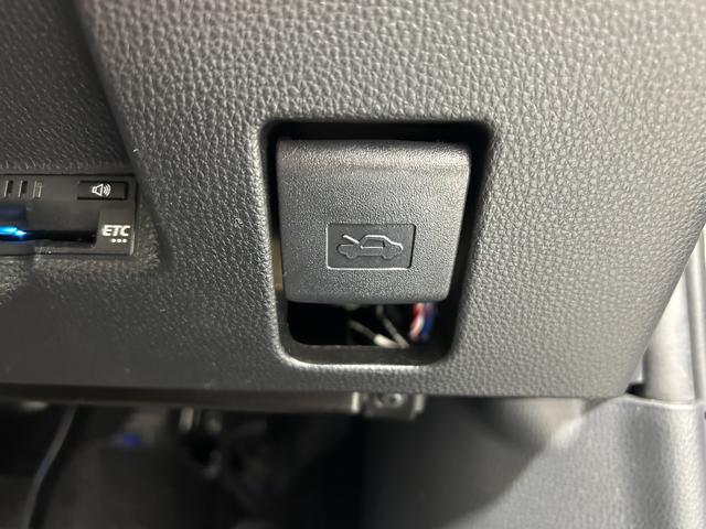 ヤリスクロス ハイブリッドZ 純正ナビ 衝突軽減 全方位カメラ バックカメラ シートヒーター パワーシート レーダークルコン コーナーセンサー レーンアシスト LEDヘッドライト スマートキー 純正AW 前後純正ドラレコ(36枚目)