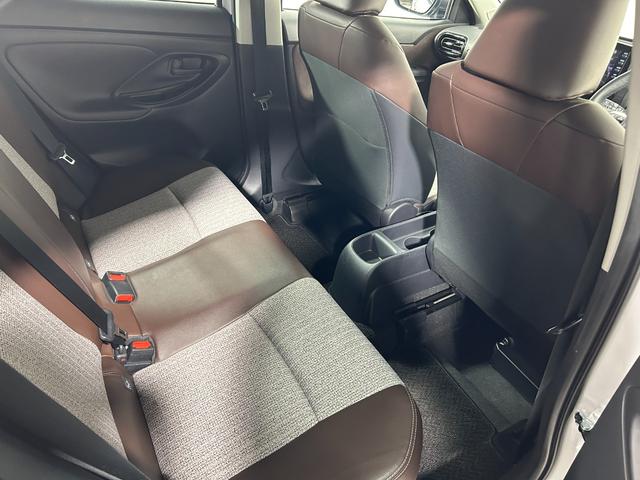 ヤリスクロス ハイブリッドZ 純正ナビ 衝突軽減 全方位カメラ バックカメラ シートヒーター パワーシート レーダークルコン コーナーセンサー レーンアシスト LEDヘッドライト スマートキー 純正AW 前後純正ドラレコ(38枚目)