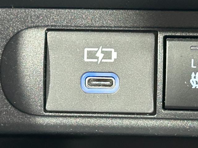 ヤリスクロス ハイブリッドZ 純正ナビ 衝突軽減 全方位カメラ バックカメラ シートヒーター パワーシート レーダークルコン コーナーセンサー レーンアシスト LEDヘッドライト スマートキー 純正AW 前後純正ドラレコ(39枚目)