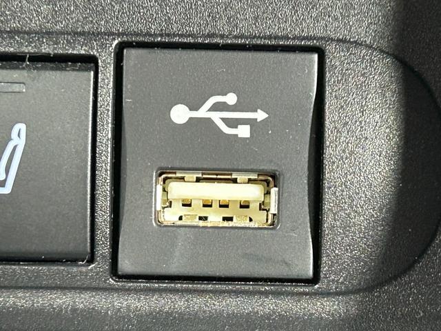 ヤリスクロス ハイブリッドZ 純正ナビ 衝突軽減 全方位カメラ バックカメラ シートヒーター パワーシート レーダークルコン コーナーセンサー レーンアシスト LEDヘッドライト スマートキー 純正AW 前後純正ドラレコ(40枚目)