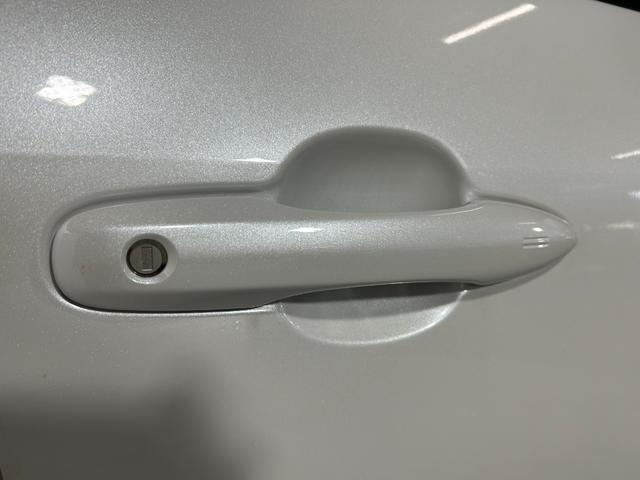 ヤリスクロス ハイブリッドZ 純正ナビ 衝突軽減 全方位カメラ バックカメラ シートヒーター パワーシート レーダークルコン コーナーセンサー レーンアシスト LEDヘッドライト スマートキー 純正AW 前後純正ドラレコ(62枚目)